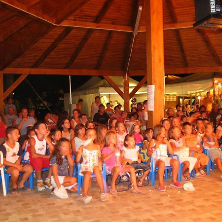 Camping La Pineta Порто-Реканаті Екстер'єр фото