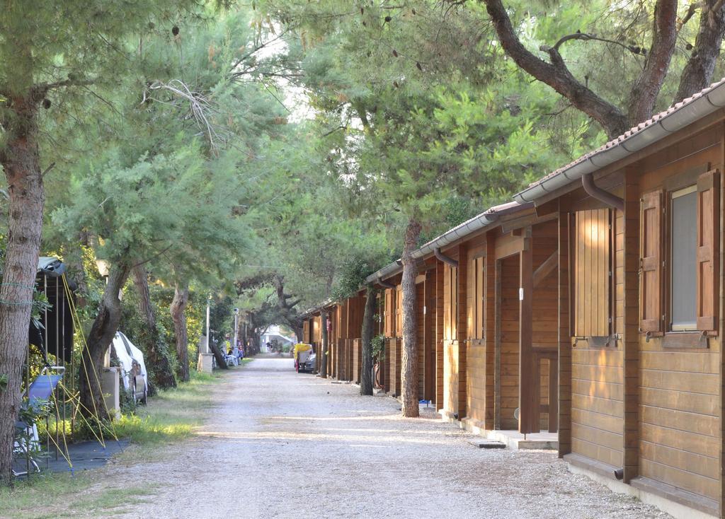 Camping La Pineta Порто-Реканаті Екстер'єр фото